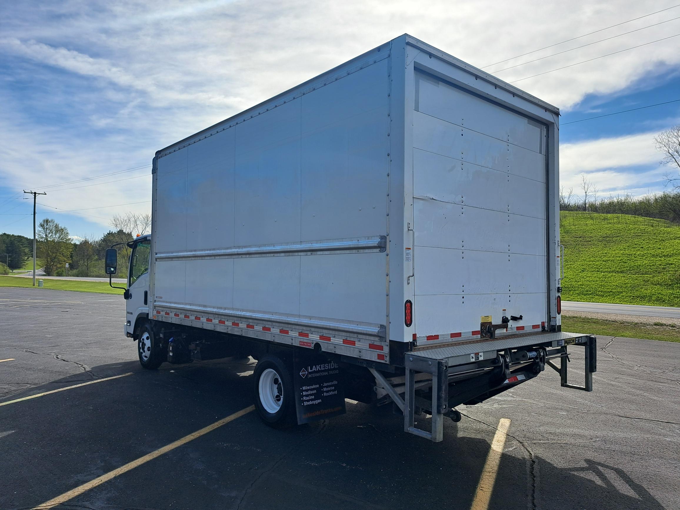 2021 Isuzu NPR - image 4 of 6