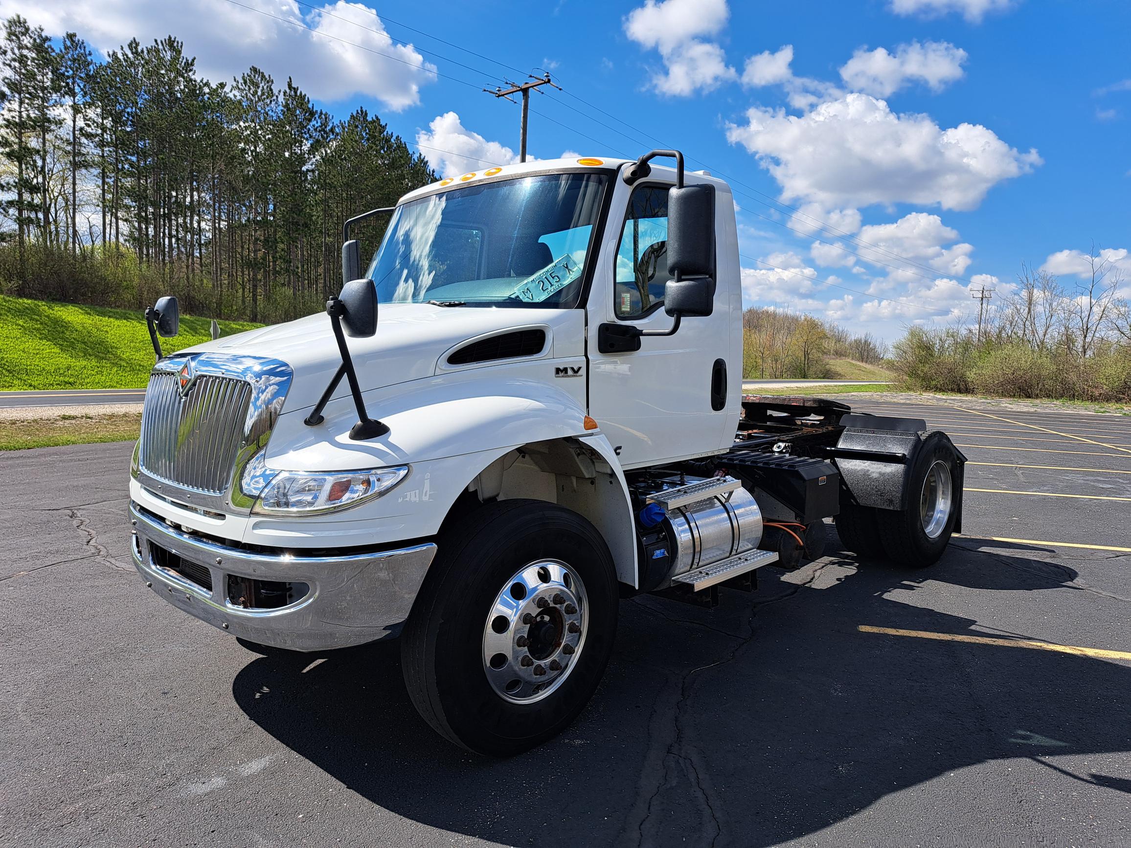 2019 INTERNATIONAL MV607 - image 3 of 6