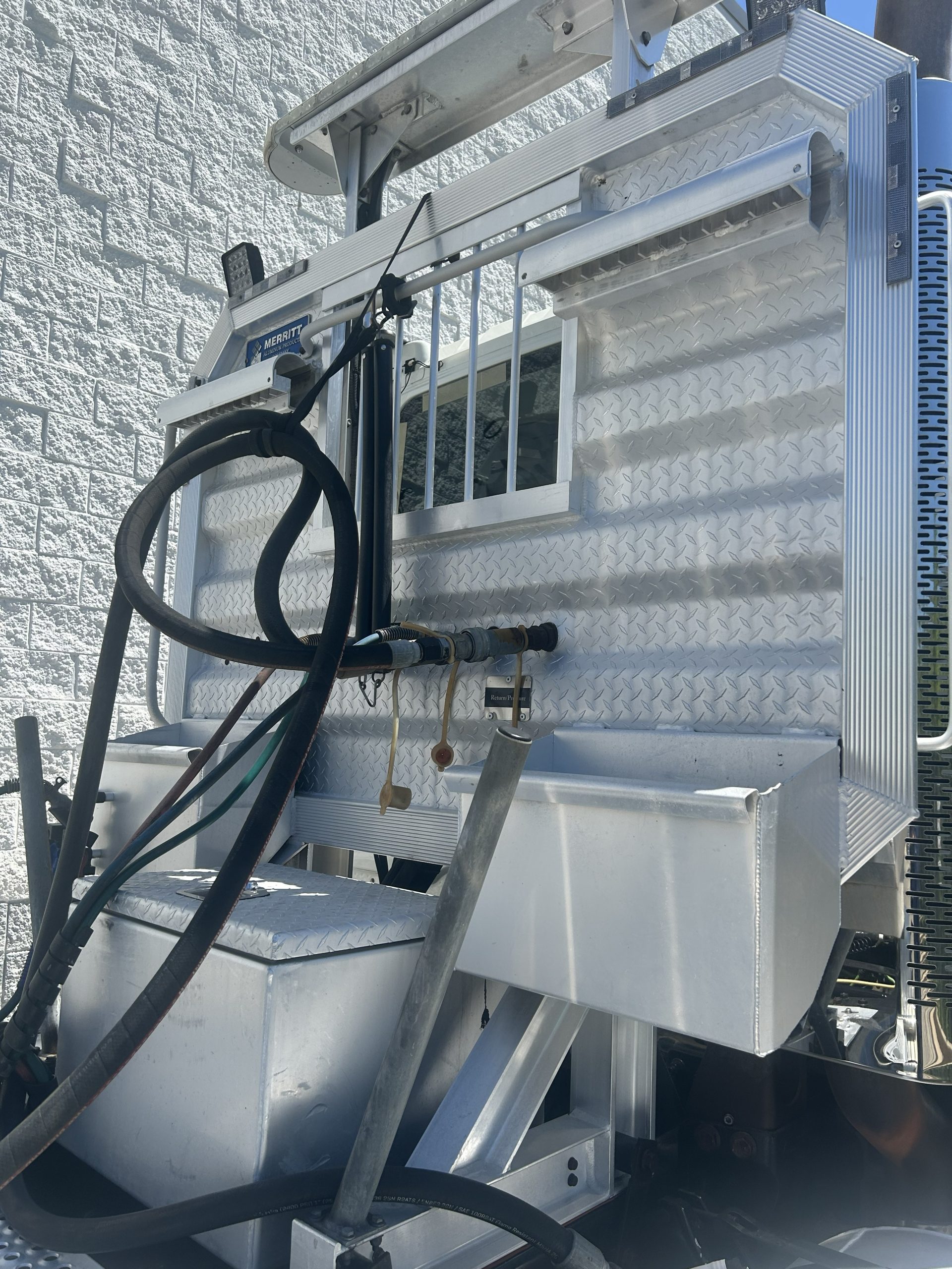 2019 INTERNATIONAL LT625 2019 INTERNATIONAL LT625 - image 3 of 6