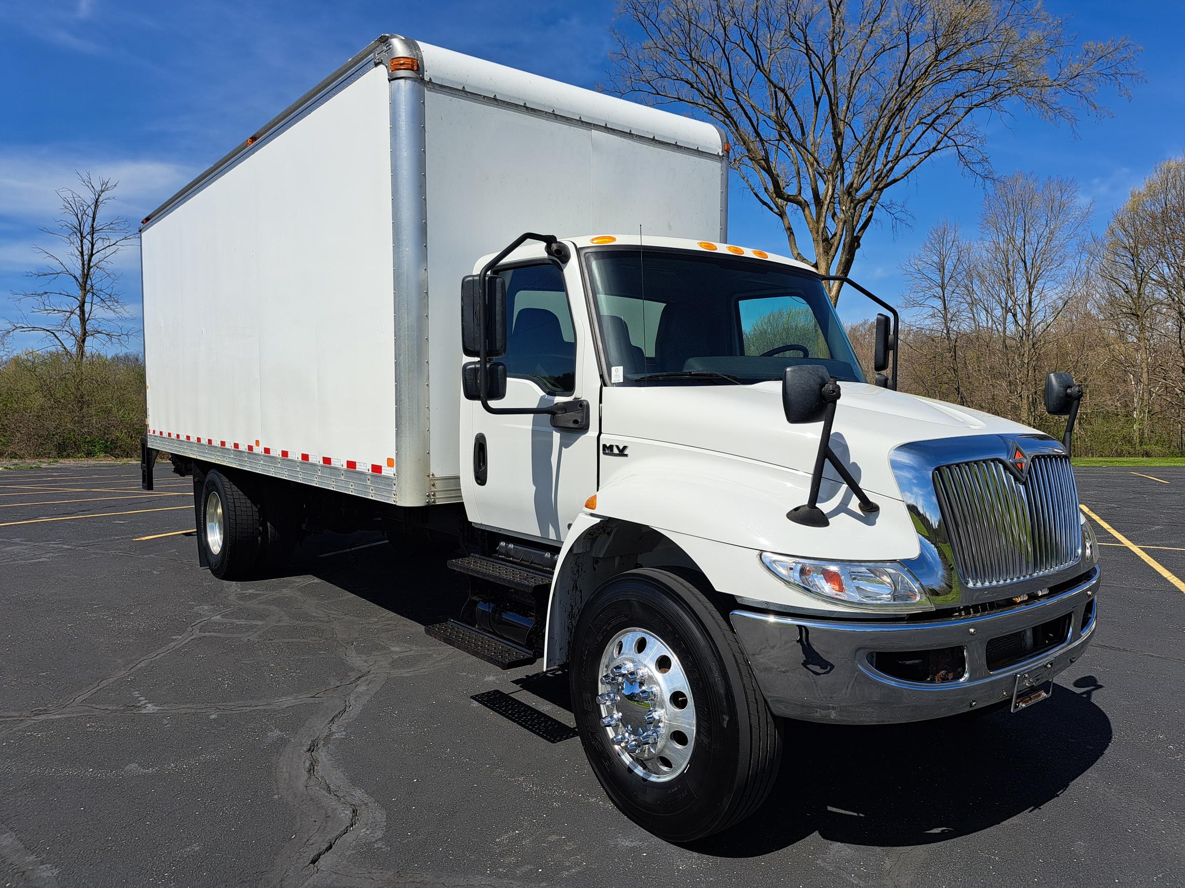 2019 INTERNATIONAL MV607 - image 1 of 6