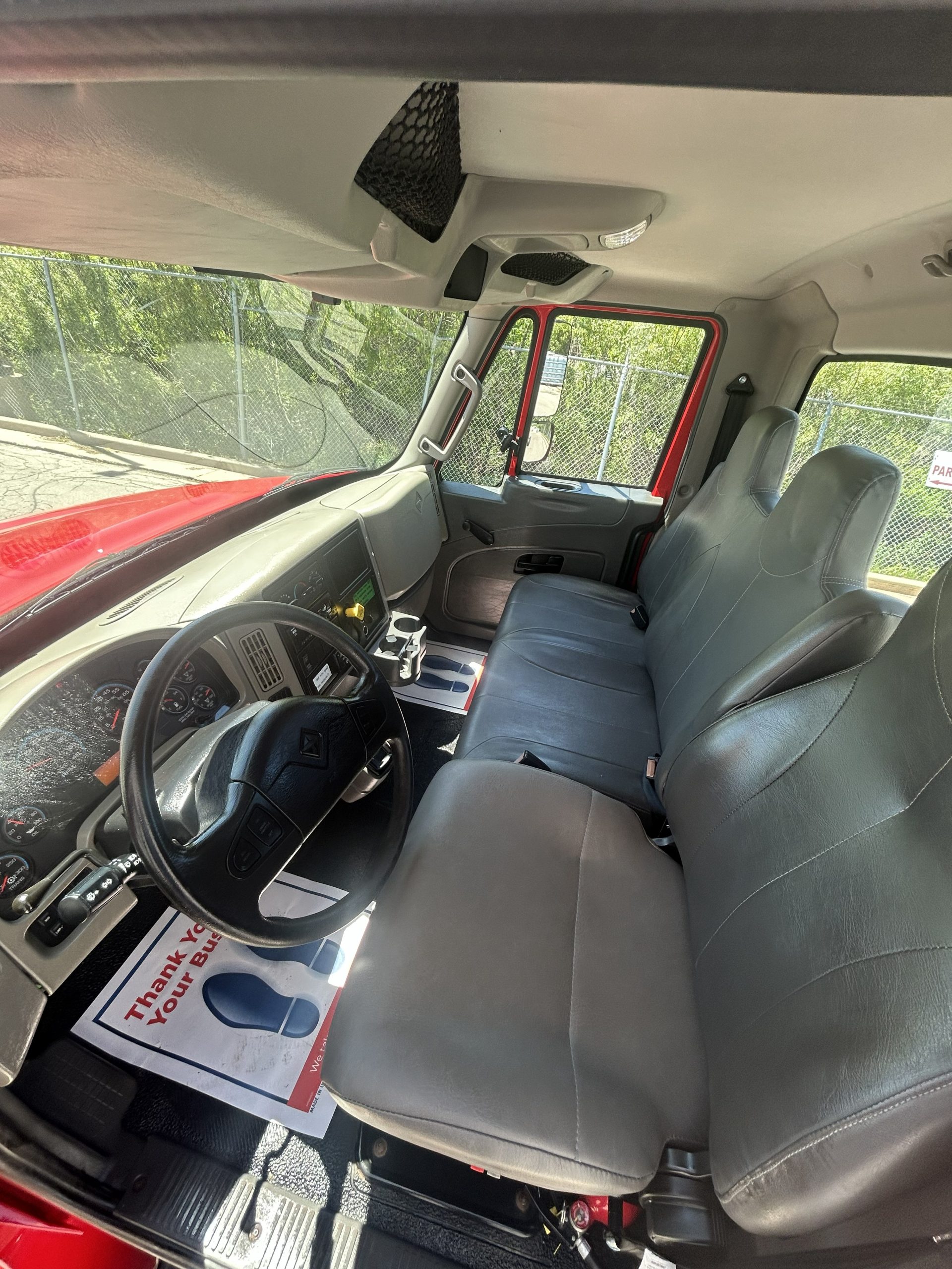 2019 INTERNATIONAL 4300 2019 INTERNATIONAL 4300 - image 2 of 6