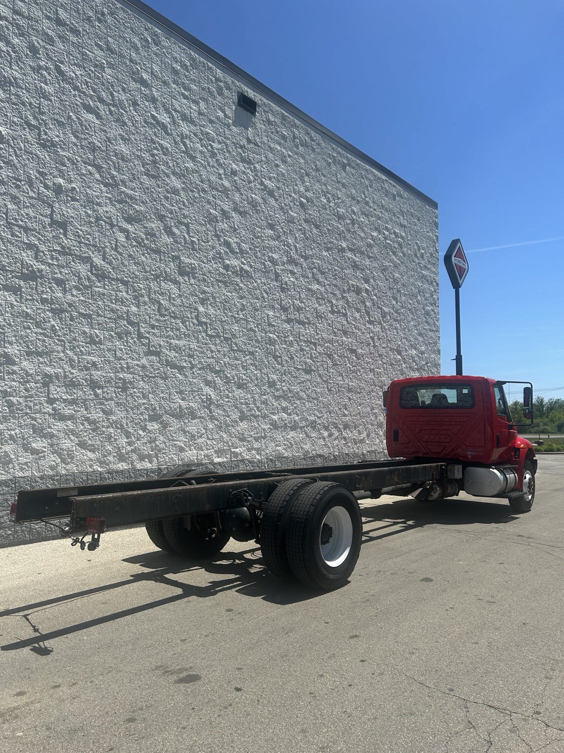 2019 INTERNATIONAL 4300 2019 INTERNATIONAL 4300 - image 3 of 6