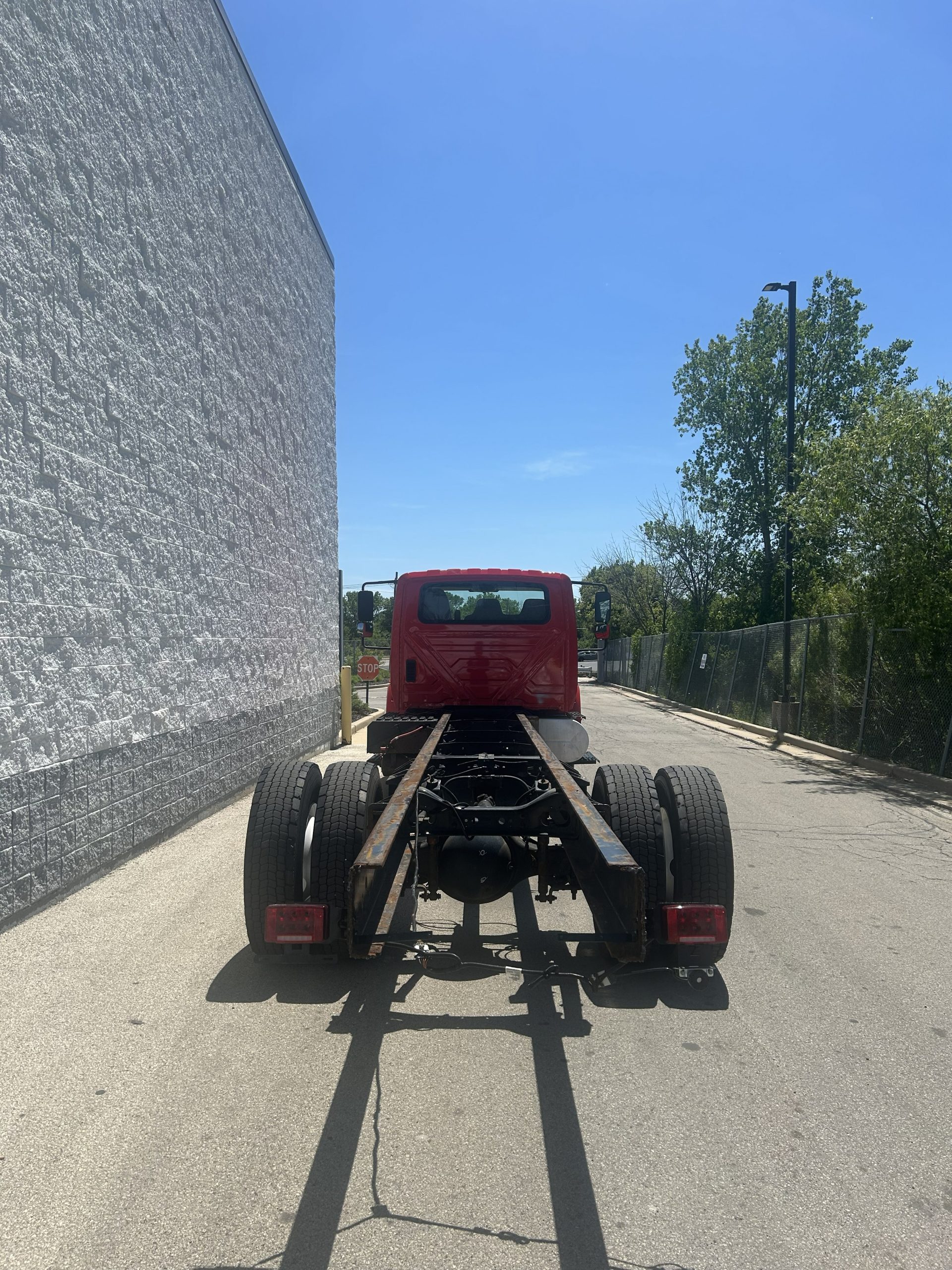 2019 INTERNATIONAL 4300 2019 INTERNATIONAL 4300 - image 4 of 6