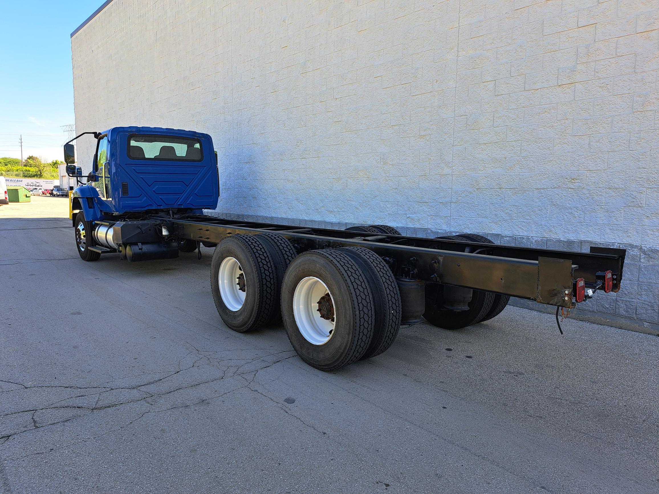 2019 INTERNATIONAL HV607 2019 INTERNATIONAL HV607 - image 4 of 6