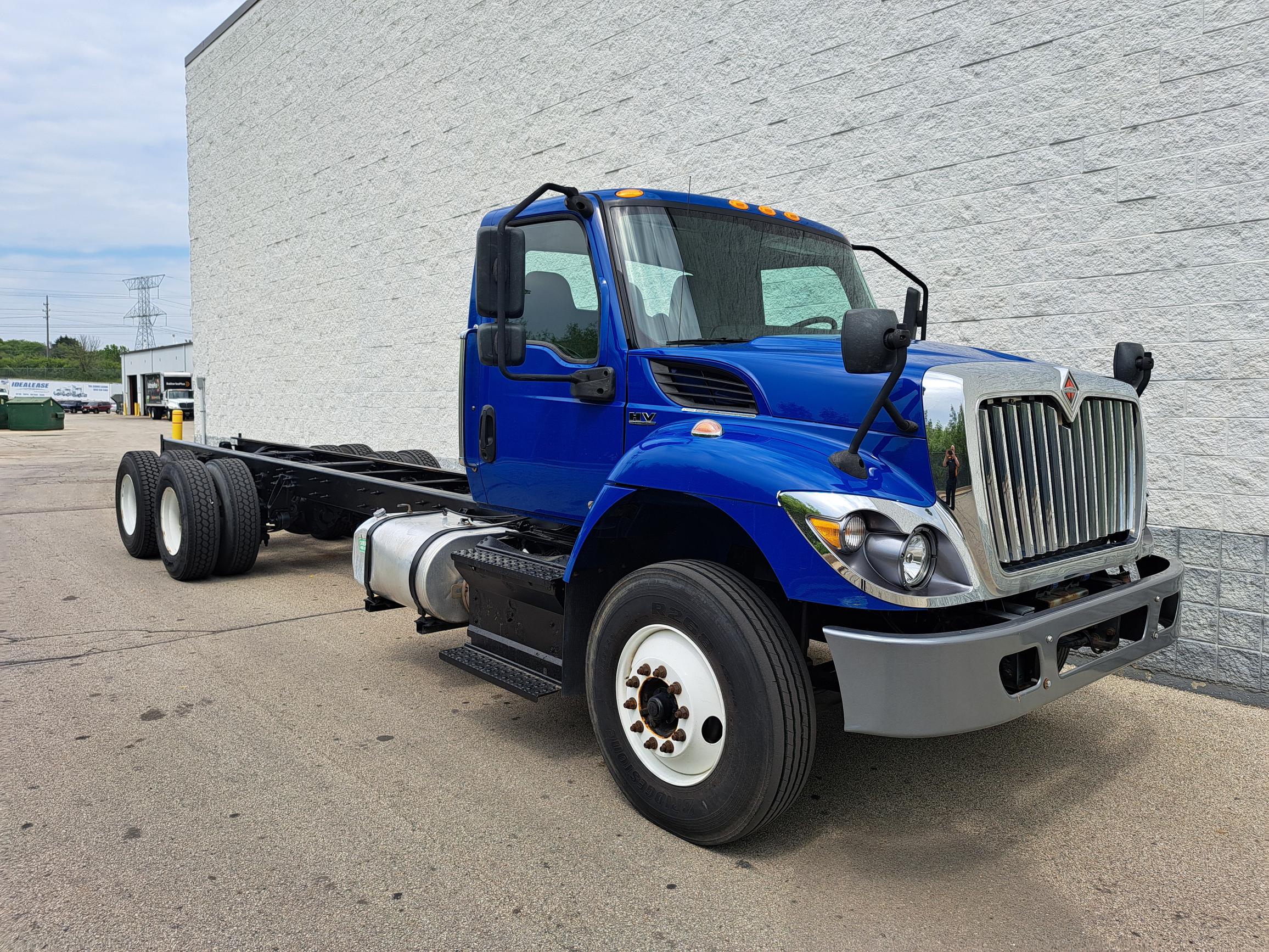 2019 INTERNATIONAL HV607 - image 1 of 6