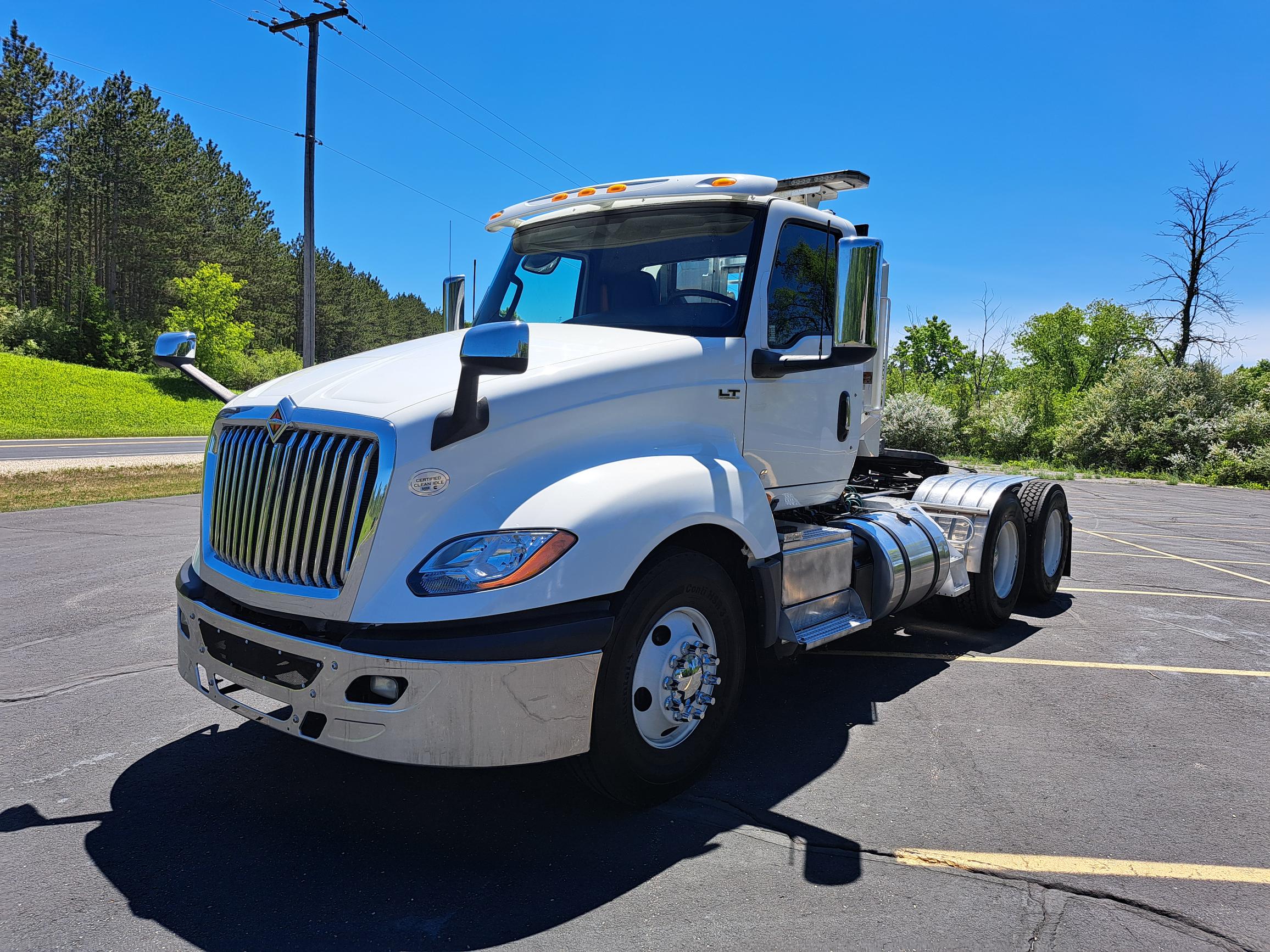 2019 INTERNATIONAL LT625 2019 INTERNATIONAL LT625 - image 3 of 6