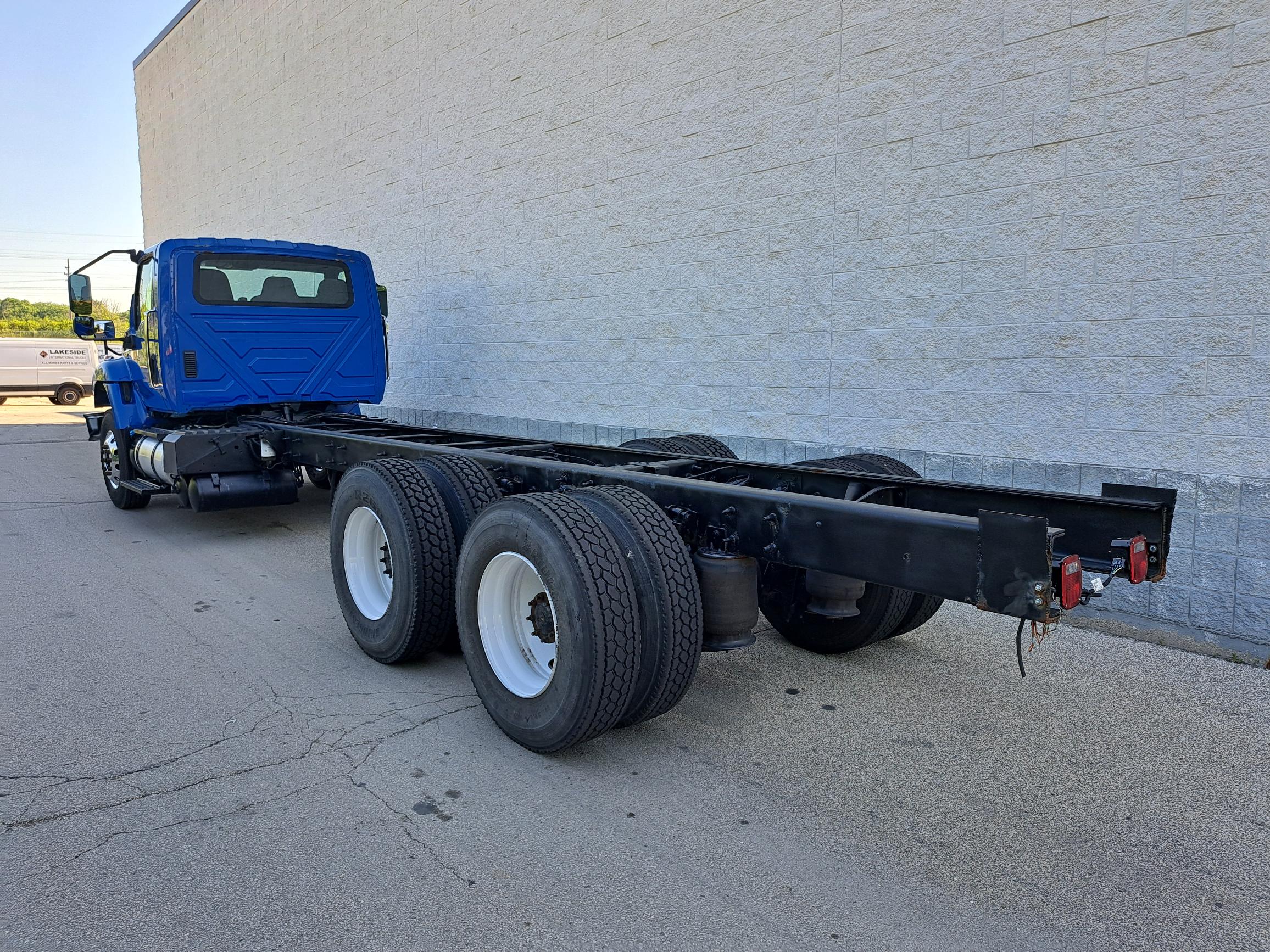 2019 INTERNATIONAL HV607 2019 INTERNATIONAL HV607 - image 4 of 6