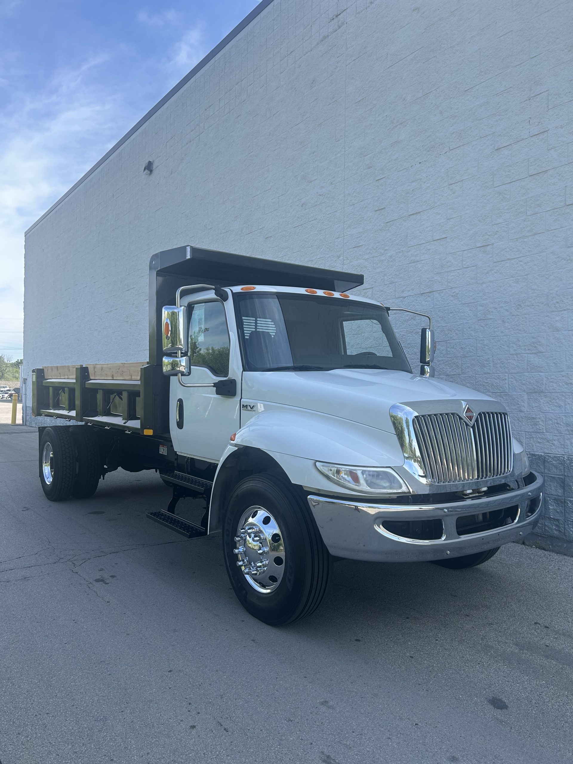 2019 INTERNATIONAL MV607 2019 INTERNATIONAL MV607 - image 2 of 6