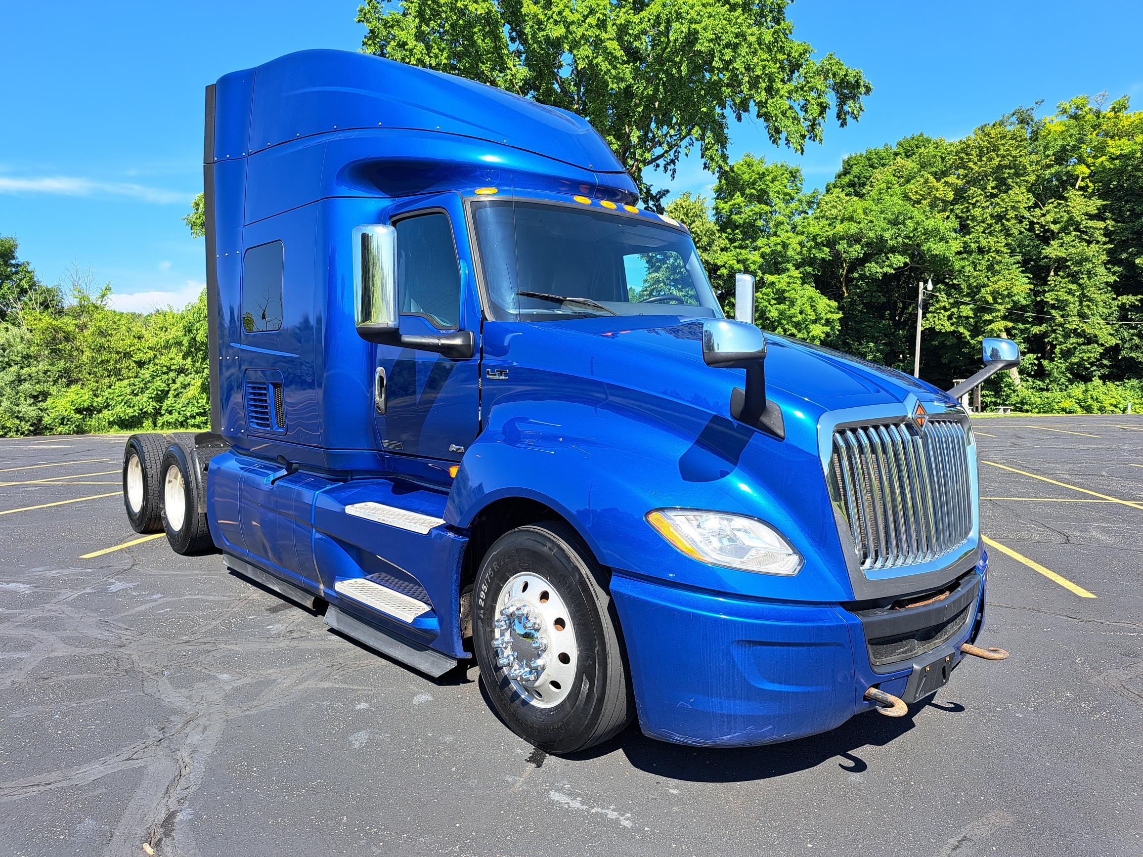 2020 INTERNATIONAL LT625 2020 INTERNATIONAL LT625 - image 1 of 6