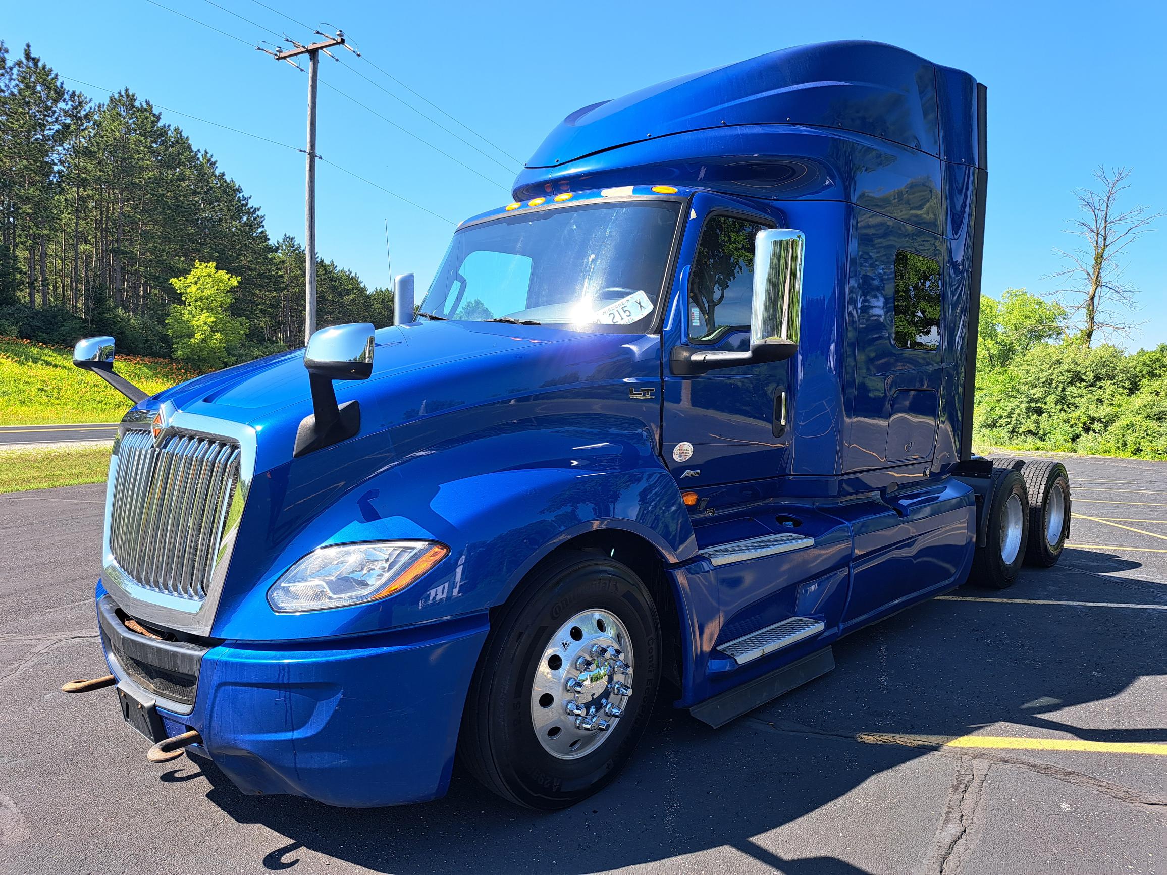 2020 INTERNATIONAL LT625 2020 INTERNATIONAL LT625 - image 3 of 6