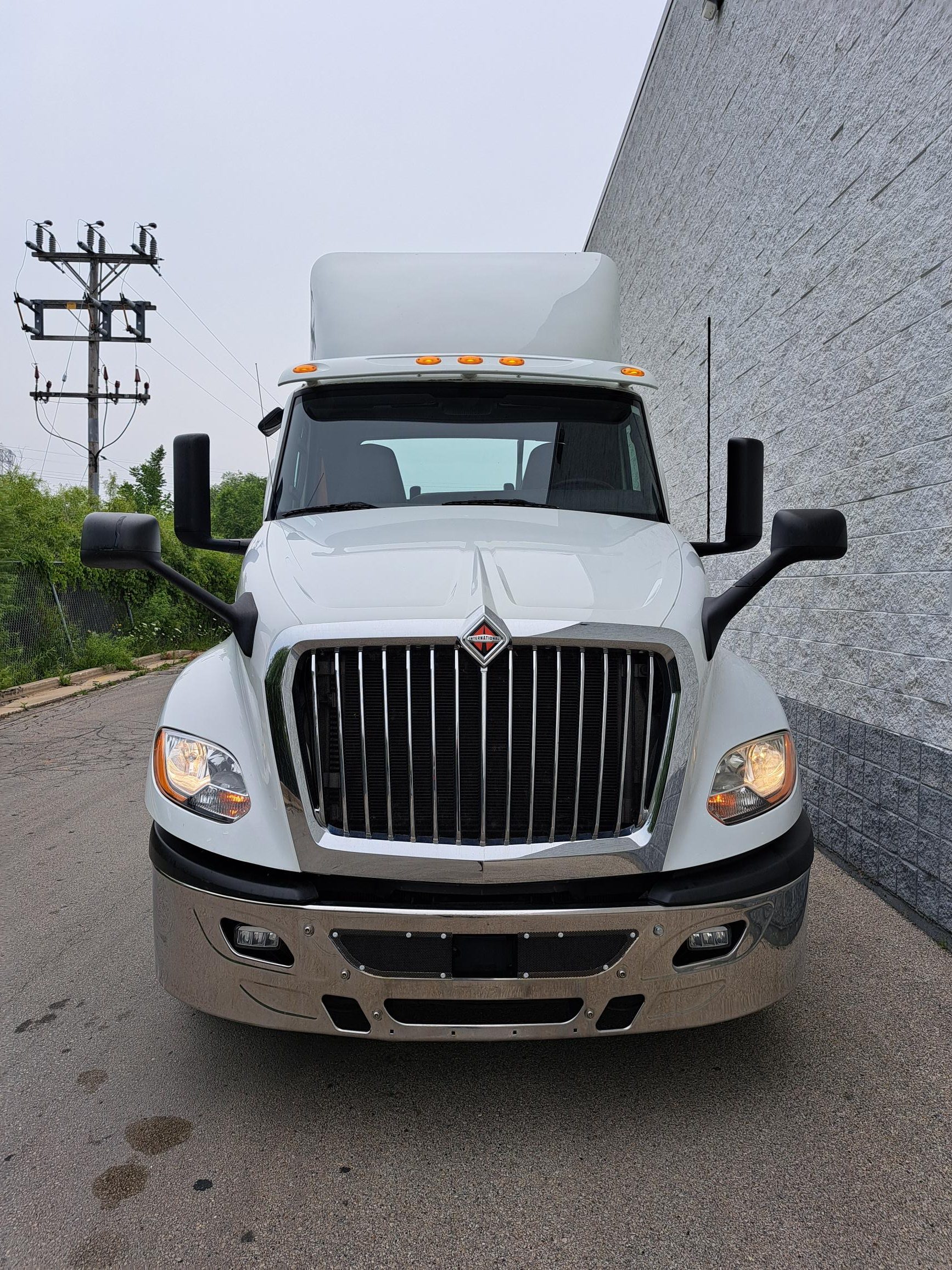 2019 International LT — photo 5