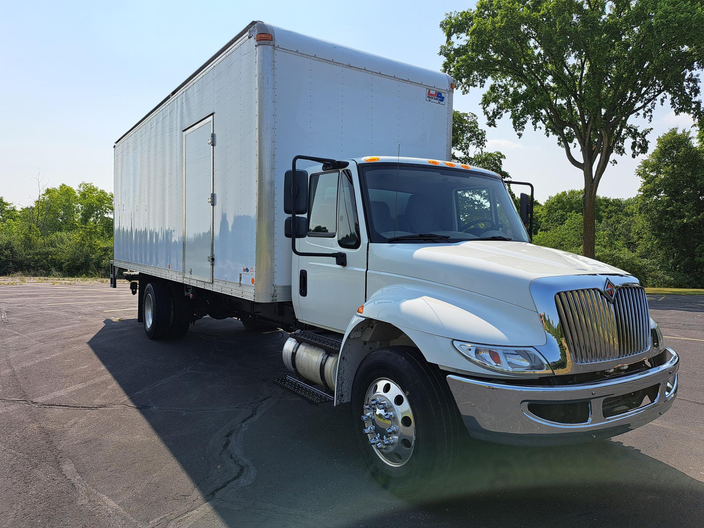 2019 INTERNATIONAL 4300 2019 INTERNATIONAL 4300 - image 1 of 6