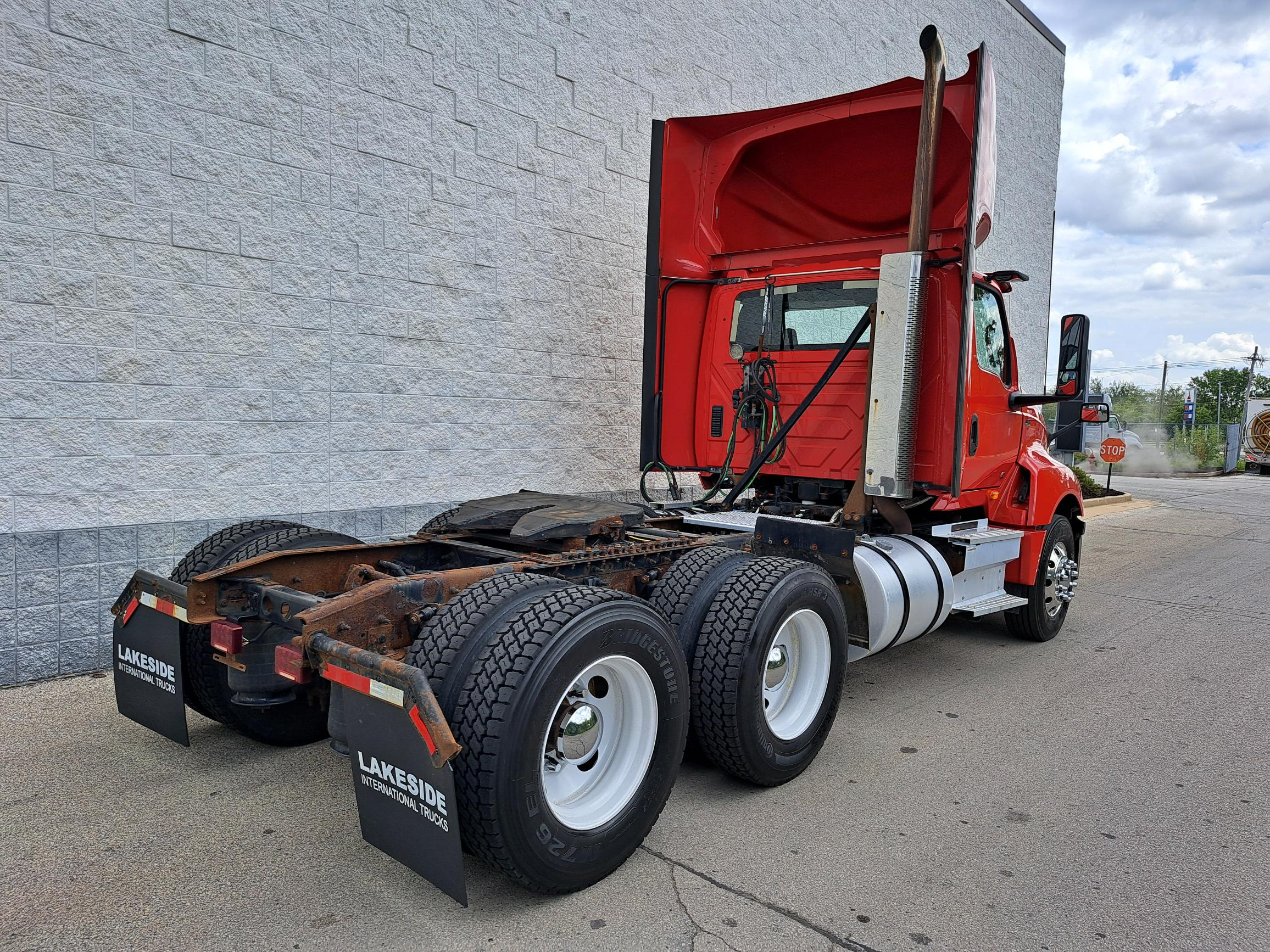 2019 International LT — photo 2