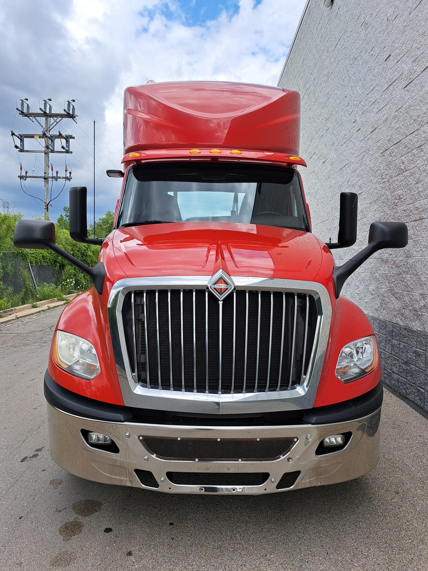 2019 International LT — photo 5
