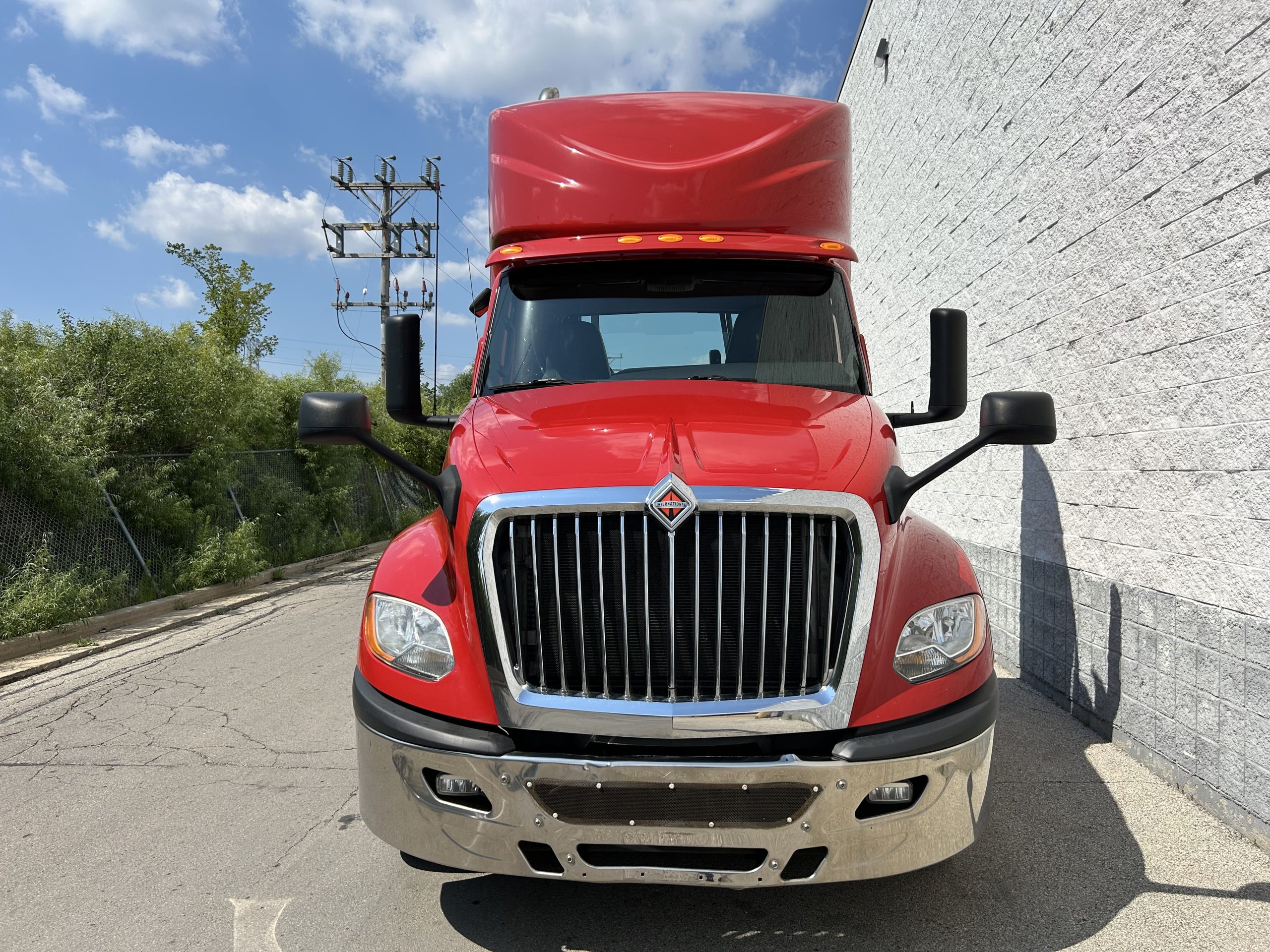 2019 International LT — photo 3