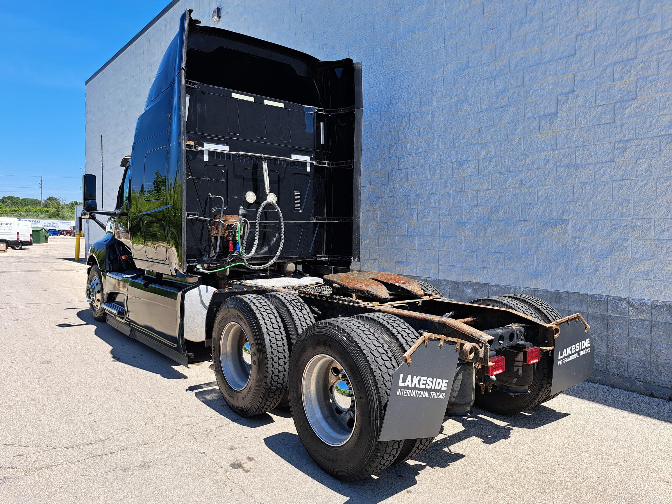 2020 INTERNATIONAL LT625 - image 4 of 6