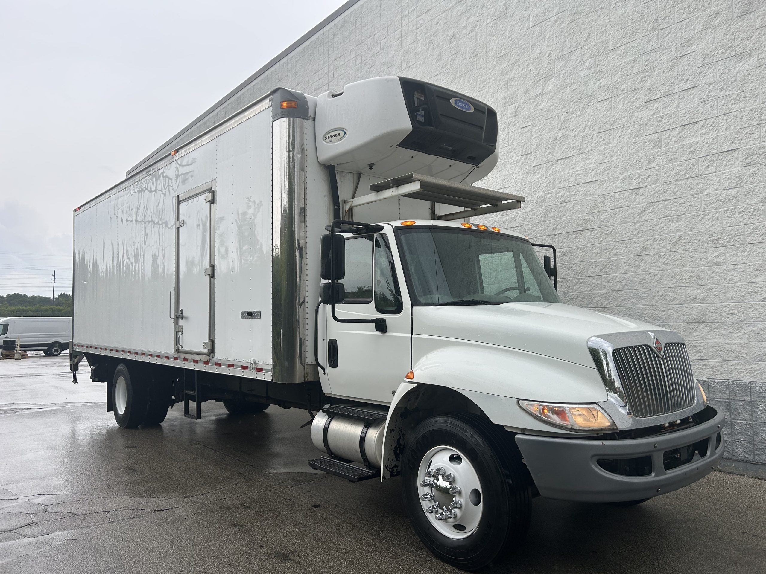 2019 International 4300 2019 International 4300 - image 1 of 6