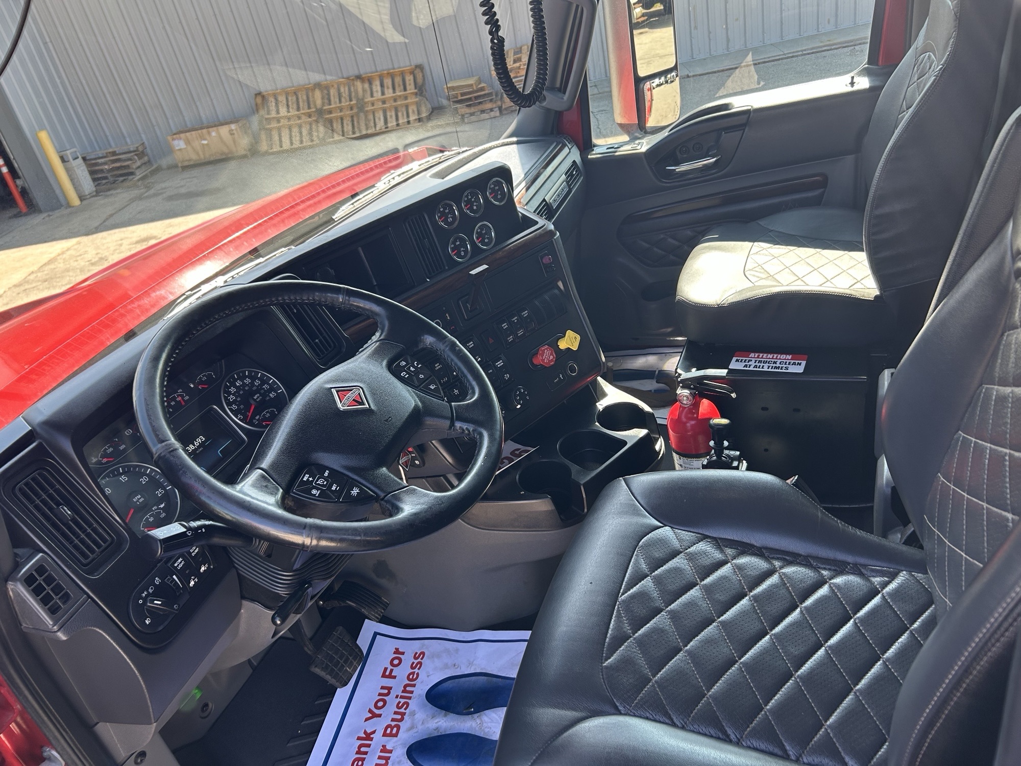 2023 INTERNATIONAL HX620 - image 2 of 6