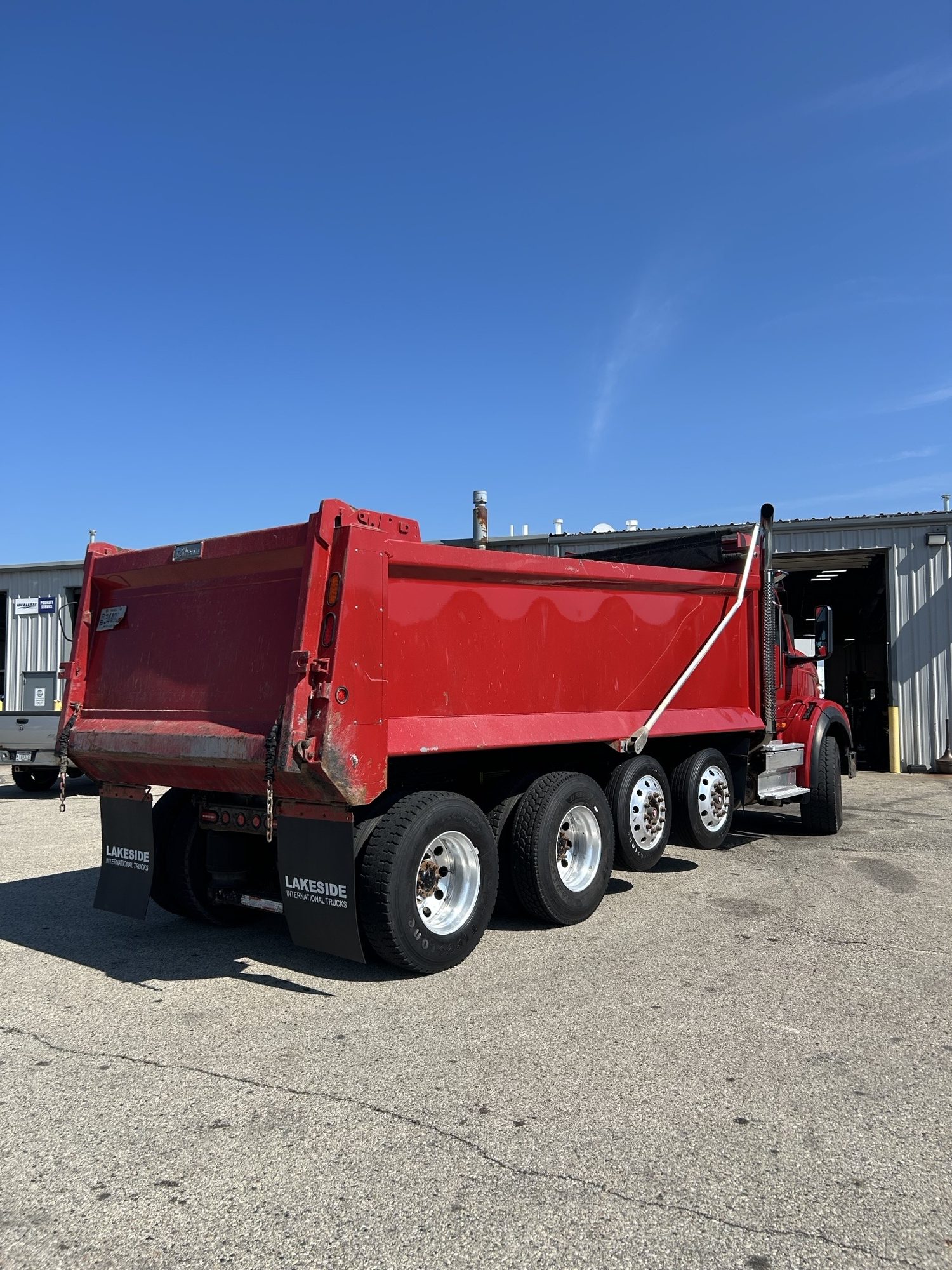 2023 INTERNATIONAL HX620 - image 4 of 6