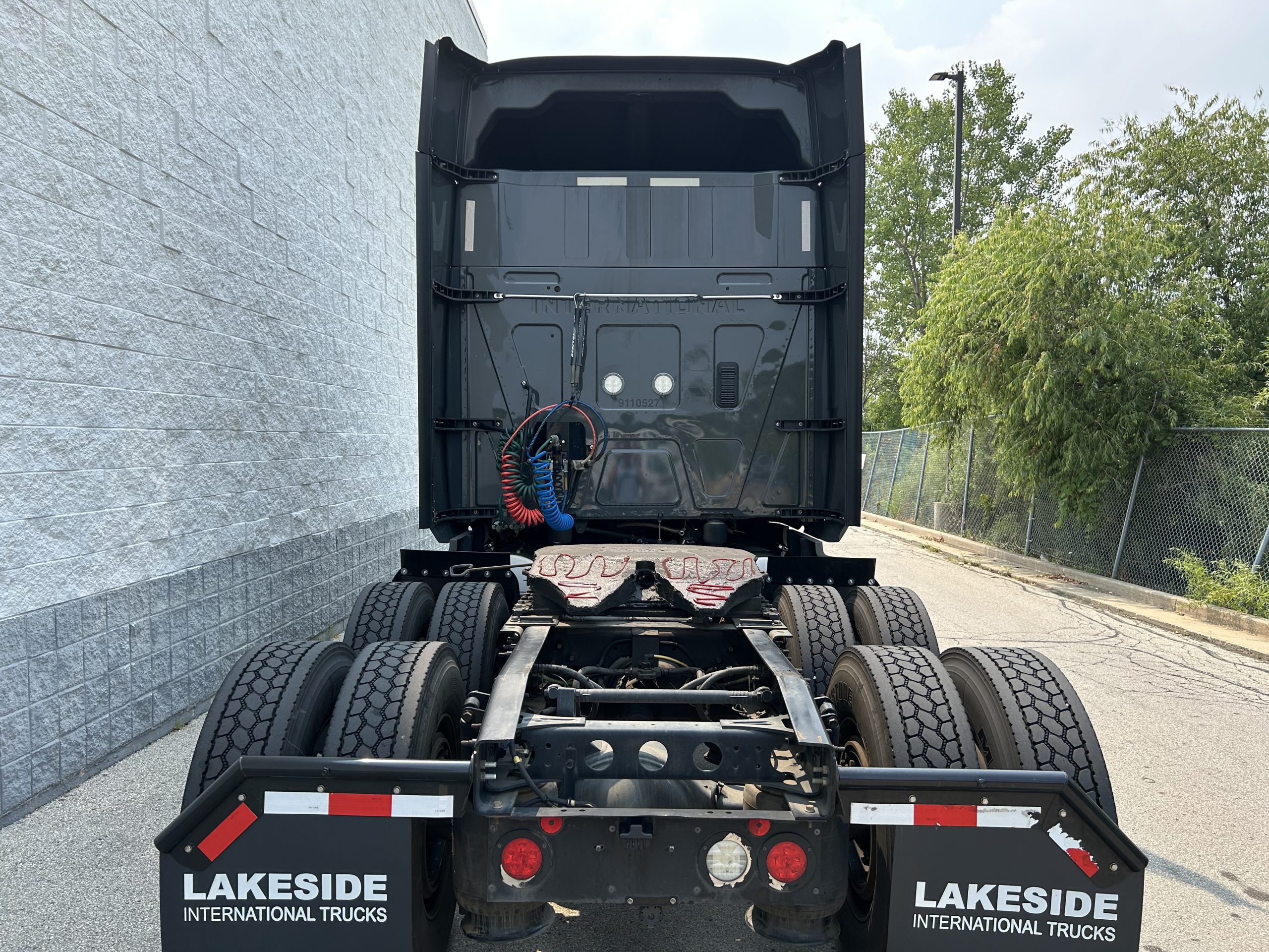 2021 INTERNATIONAL LT625 - image 4 of 6
