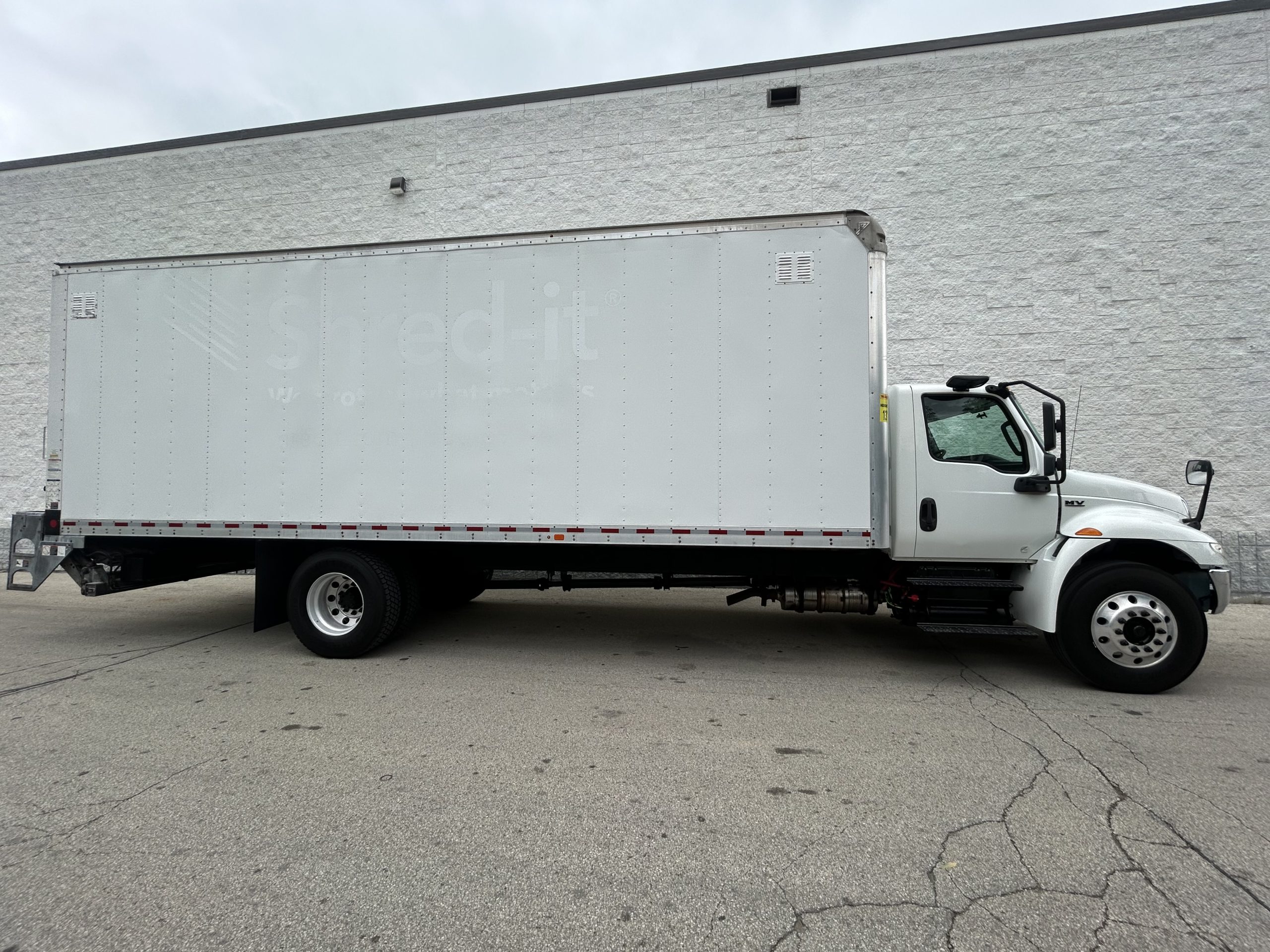 2019 INTERNATIONAL MV607 - image 2 of 6